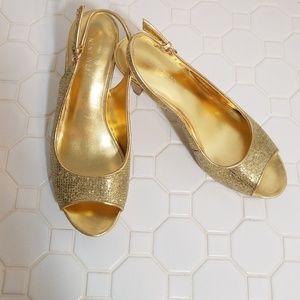 Nine west, gold glitter 7M heels